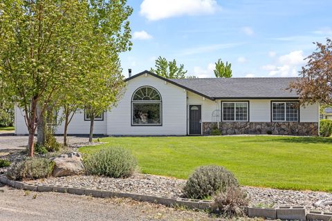 6293 SW McVey Avenue Redmond OR 97756