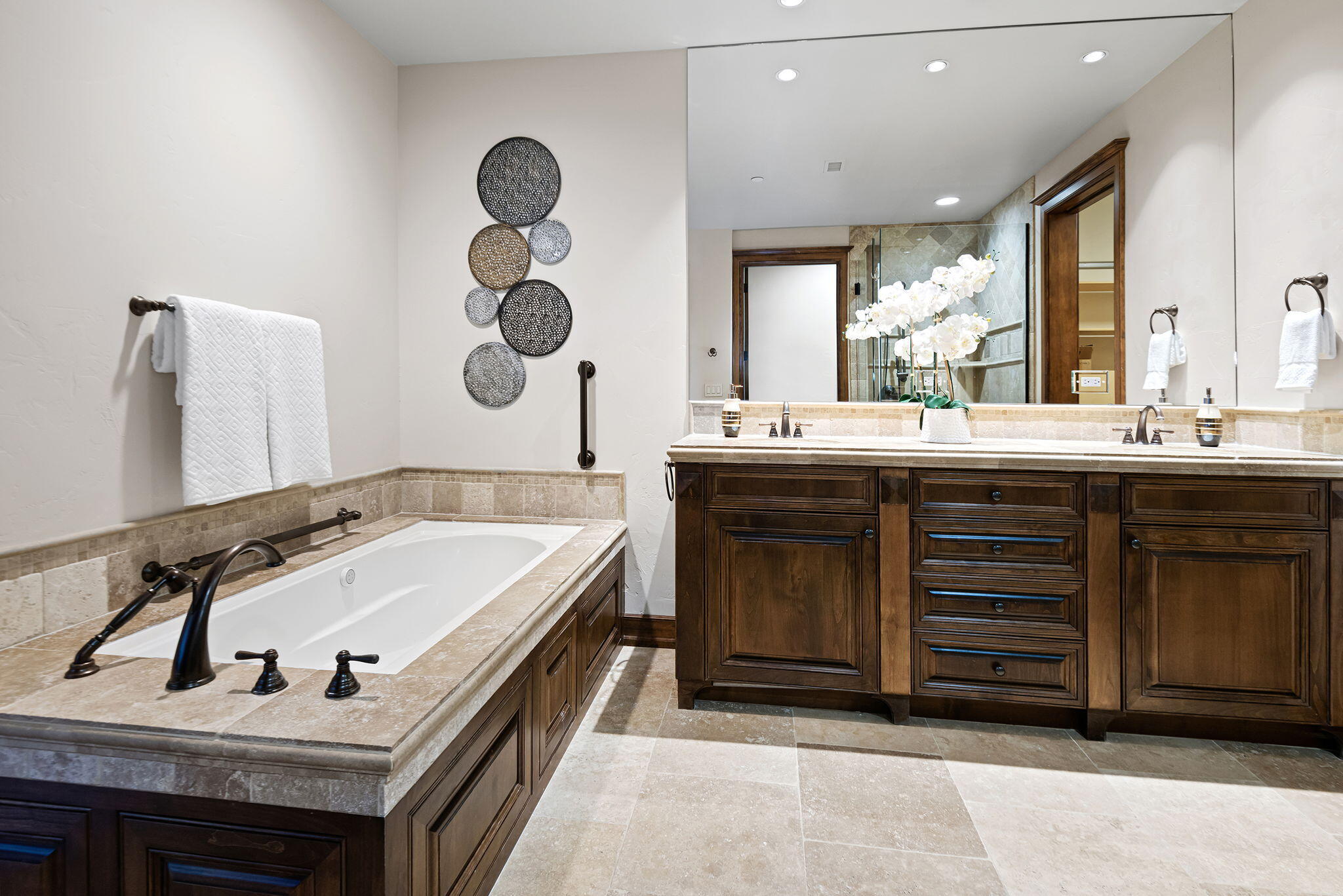 Plaza Condominiums - Residential