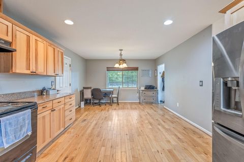 Tiny photo for 145046 Ringo Court, La Pine, OR 97739 (MLS # 220216515)