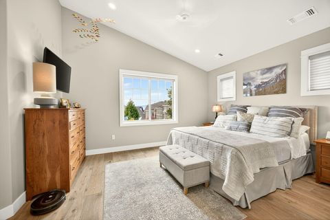 Tiny photo for 4433 Merlot Court, Medford, OR 97504 (MLS # 220211241)