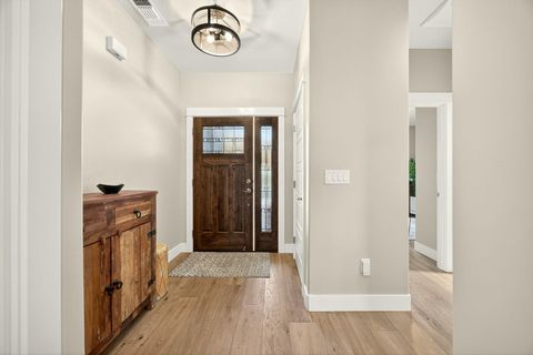 Tiny photo for 4433 Merlot Court, Medford, OR 97504 (MLS # 220211241)