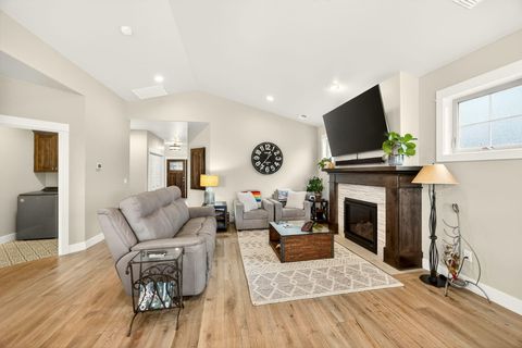 Tiny photo for 4433 Merlot Court, Medford, OR 97504 (MLS # 220211241)
