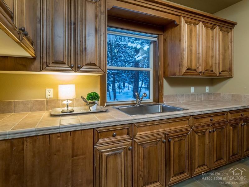 Broken Top - Residential