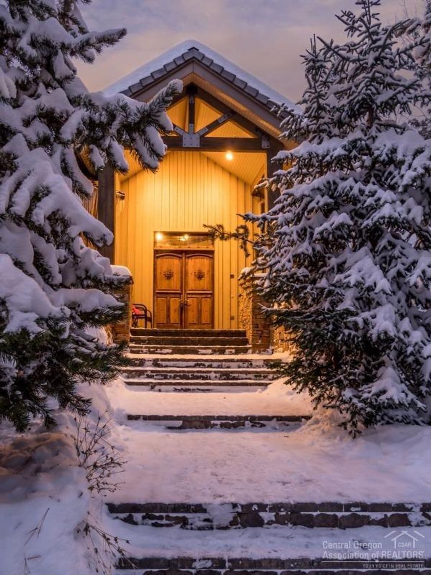 Fabulous Broken Top family home on nearly half an acre. This is a pristine location on the 1st fairway with natural privacy. Enjoy the luxurious master on the main level, gourmet kitchen, and expansive 4 car garage with lots of extra storage. In front you'll find a water feature and grand entrance with a very discreet driveway. Entertain your guests in the oversized media room. Huge exposed beams give this fantastic home a comfortable and inviting feel. Stainless appliances and built ins, a must see.