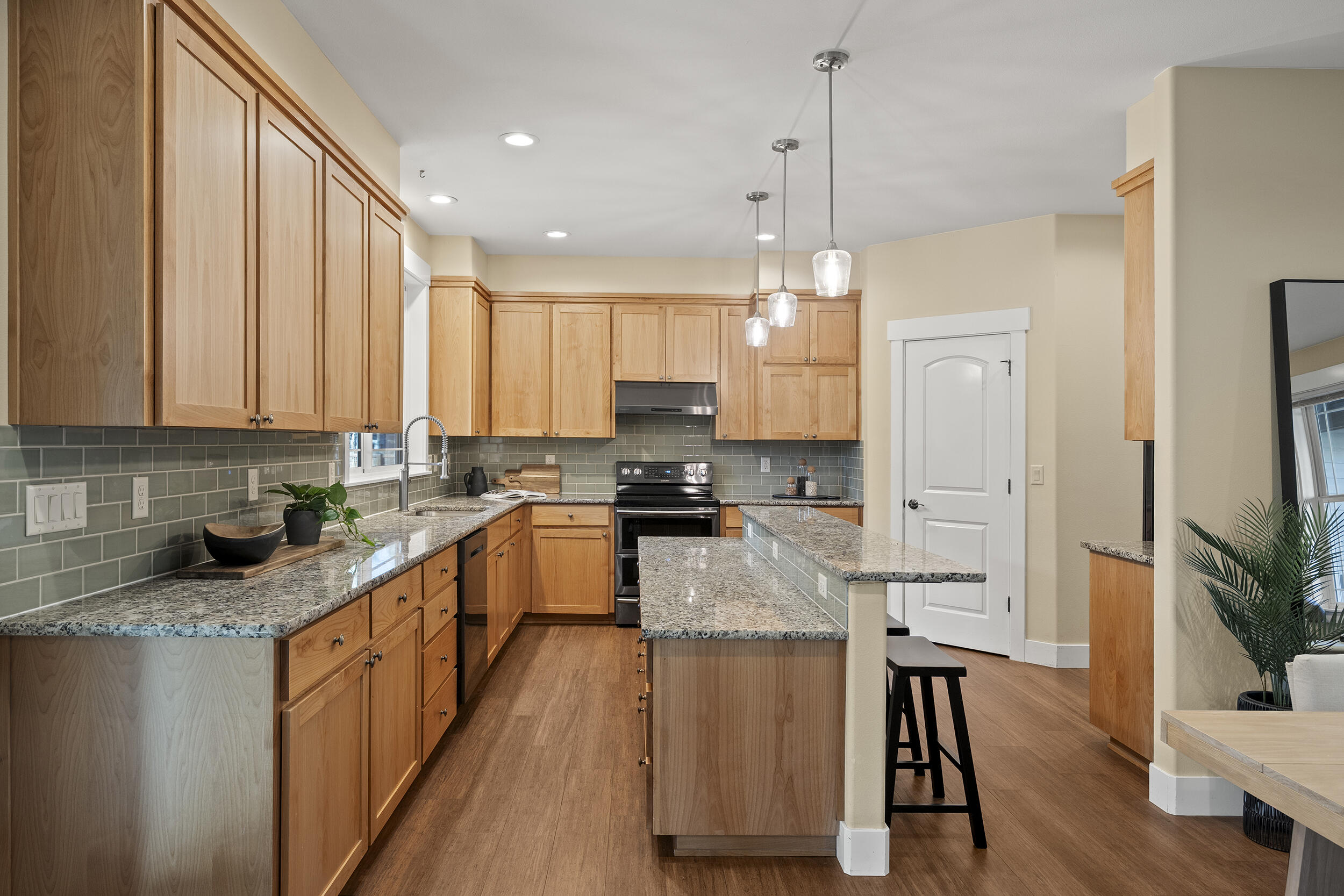 Cw Reeve Resort - Residential