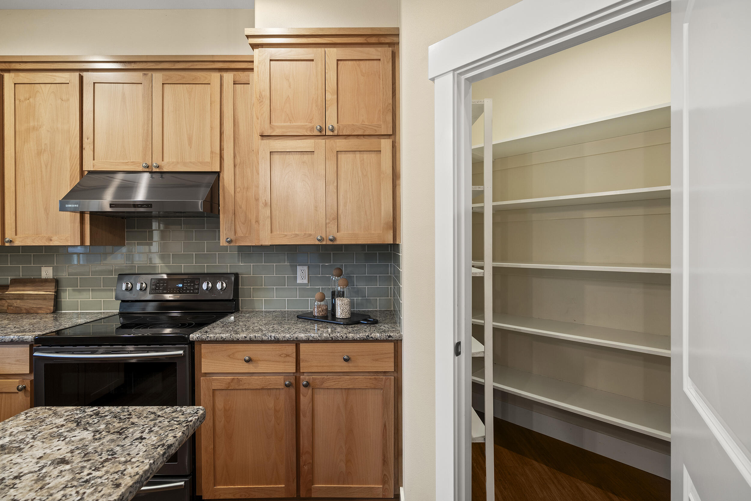 Cw Reeve Resort - Residential