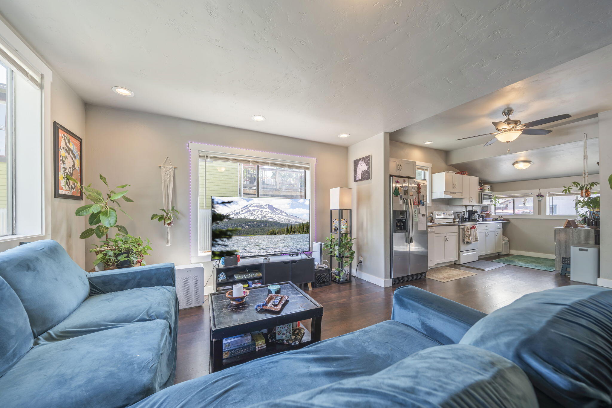 233 NW Revere Avenue