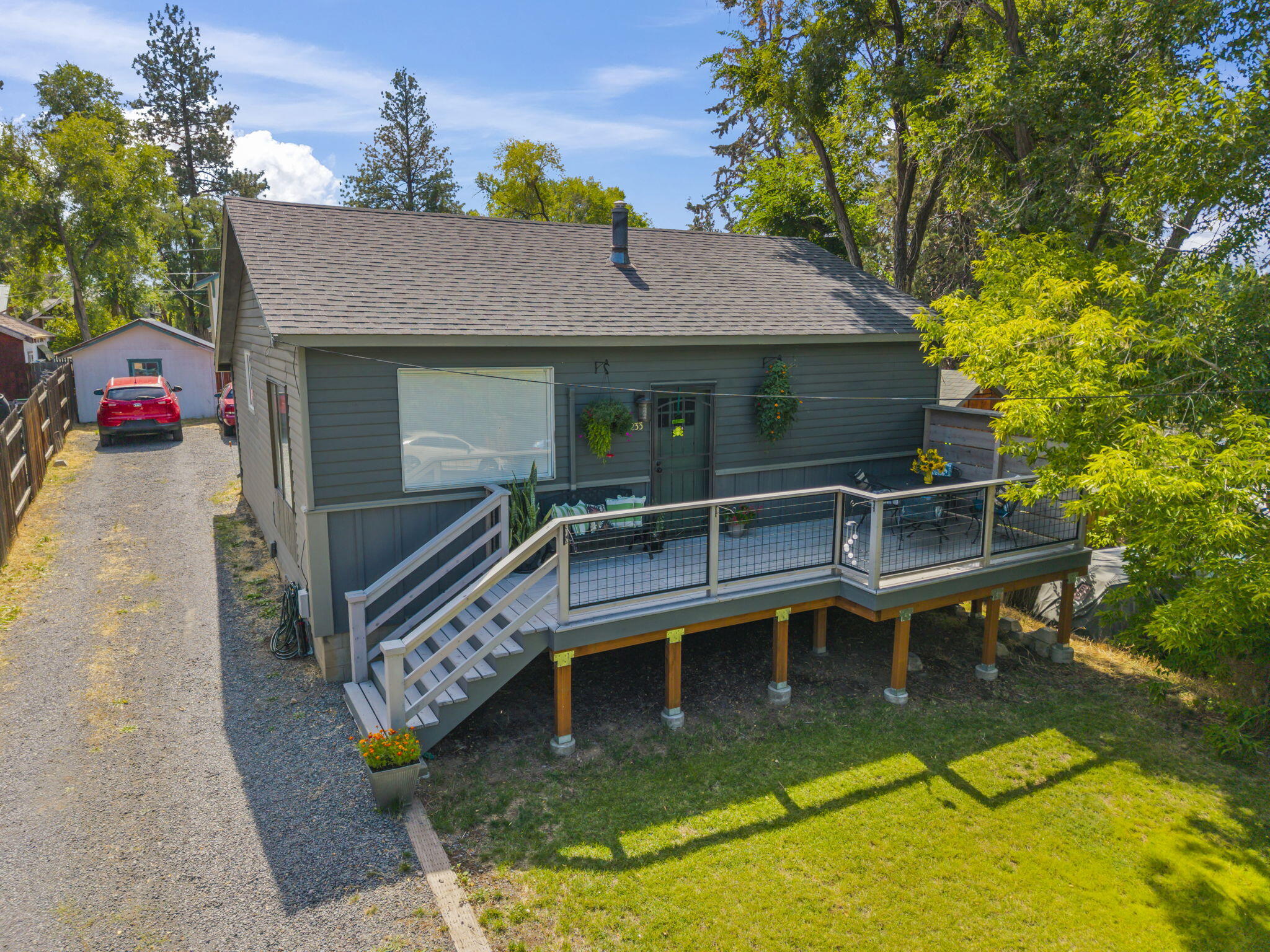 233 NW Revere Avenue