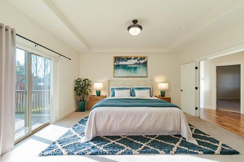 Tiny photo for 1752 NW Upas Avenue, Redmond, OR 97756 (MLS # 220212245)