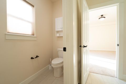 Tiny photo for 1752 NW Upas Avenue, Redmond, OR 97756 (MLS # 220212245)