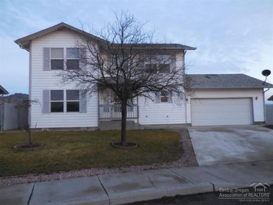 Live on the edge of the world! This Homepath property is located right where Prineville stops--the view from the backyard goes forever. It is truly special. The house is in good condition. The seller just repainted the entire interior, installed new carpet, and brand new appliances. This one won't last long--call now!