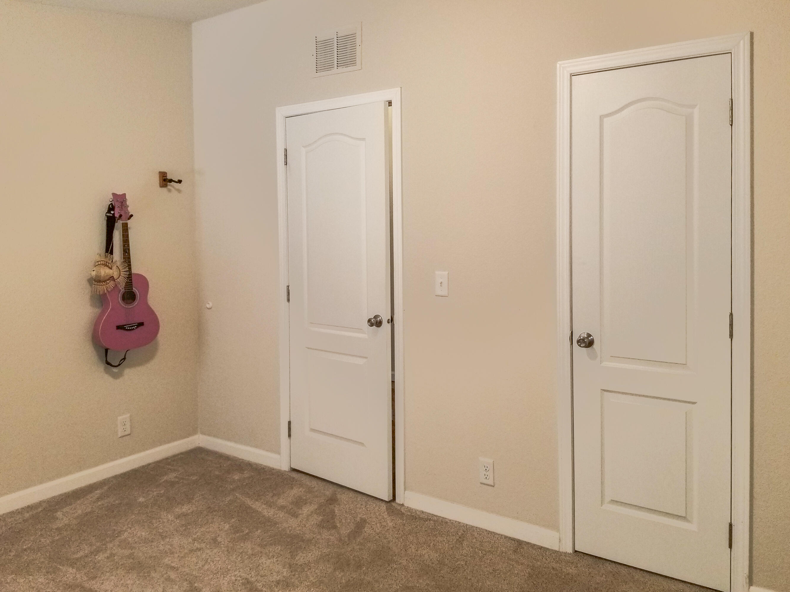 Wagon Trail Acreages - Residential