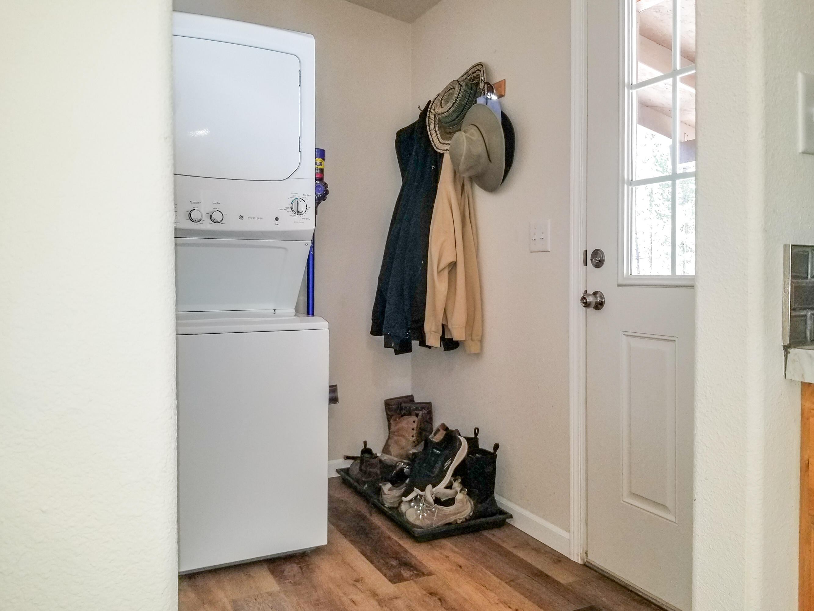 Wagon Trail Acreages - Residential