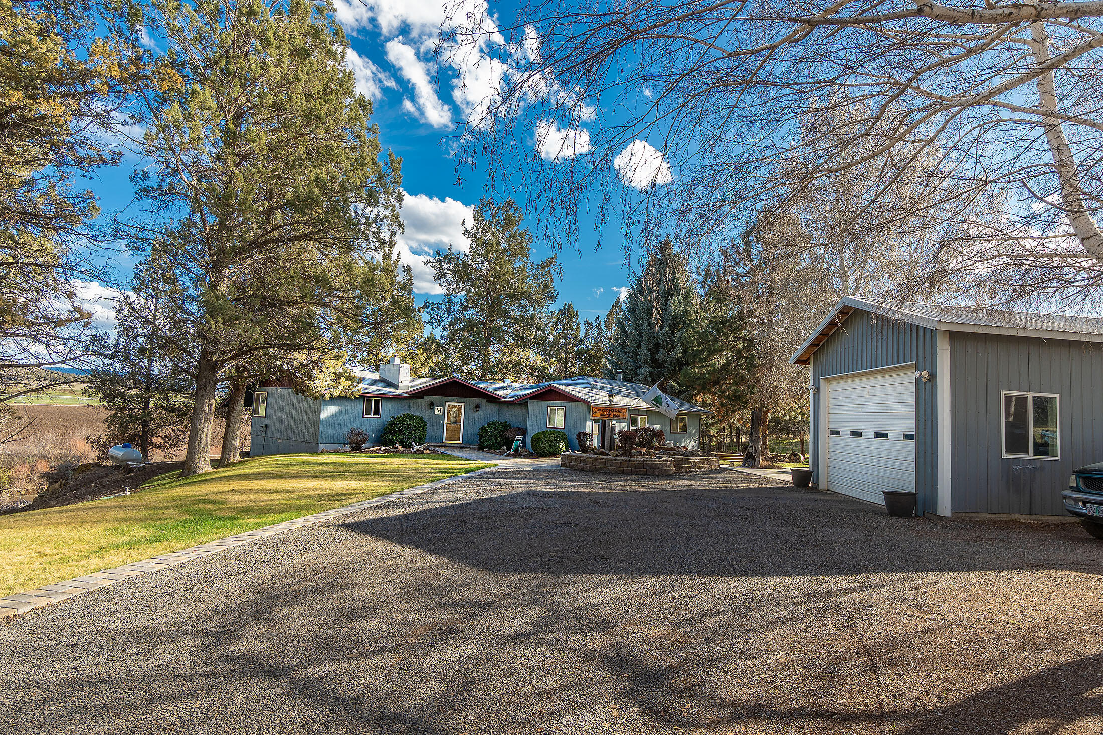 621 NW Amber Lane