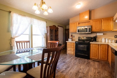 Tiny photo for 1329 Larson Road, Roseburg, OR 97471 (MLS # 220224503)