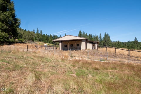 Tiny photo for 1329 Larson Road, Roseburg, OR 97471 (MLS # 220224503)