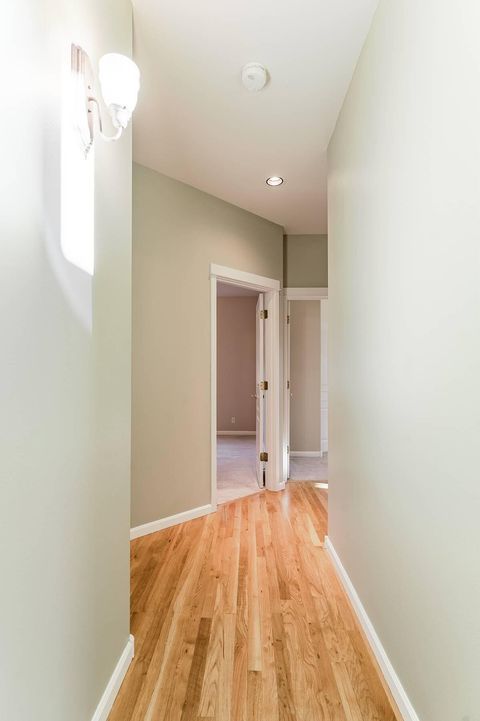 Tiny photo for 1751 NW Jackpine Avenue, Redmond, OR 97756 (MLS # 220213052)