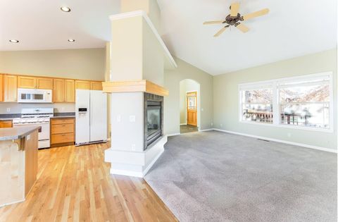 Tiny photo for 1751 NW Jackpine Avenue, Redmond, OR 97756 (MLS # 220213052)