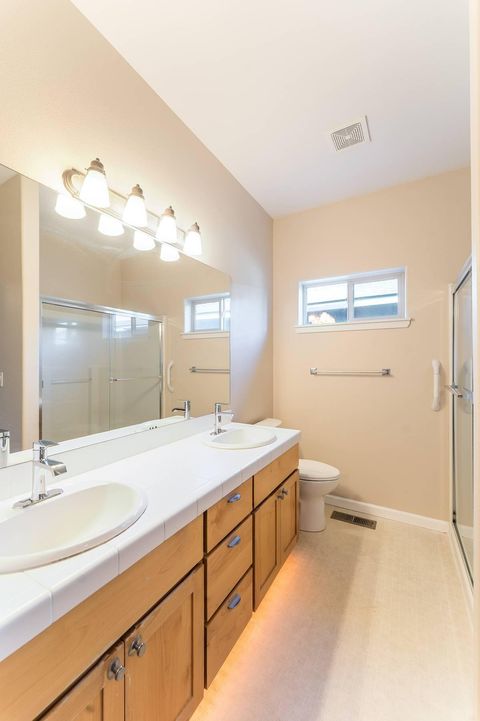 Tiny photo for 1751 NW Jackpine Avenue, Redmond, OR 97756 (MLS # 220213052)