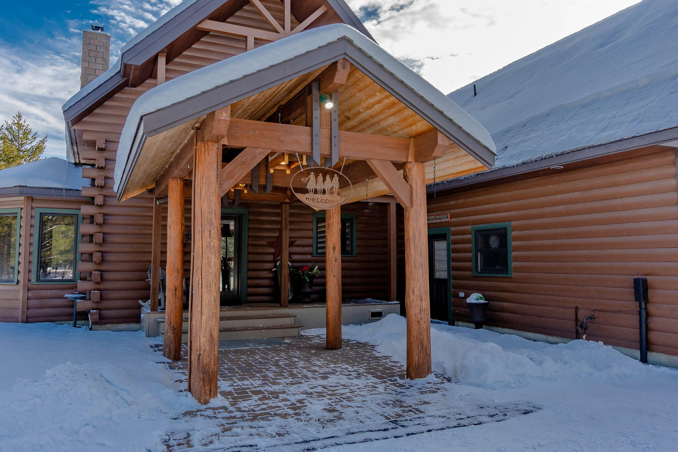 Pinewood Country Est - Residential