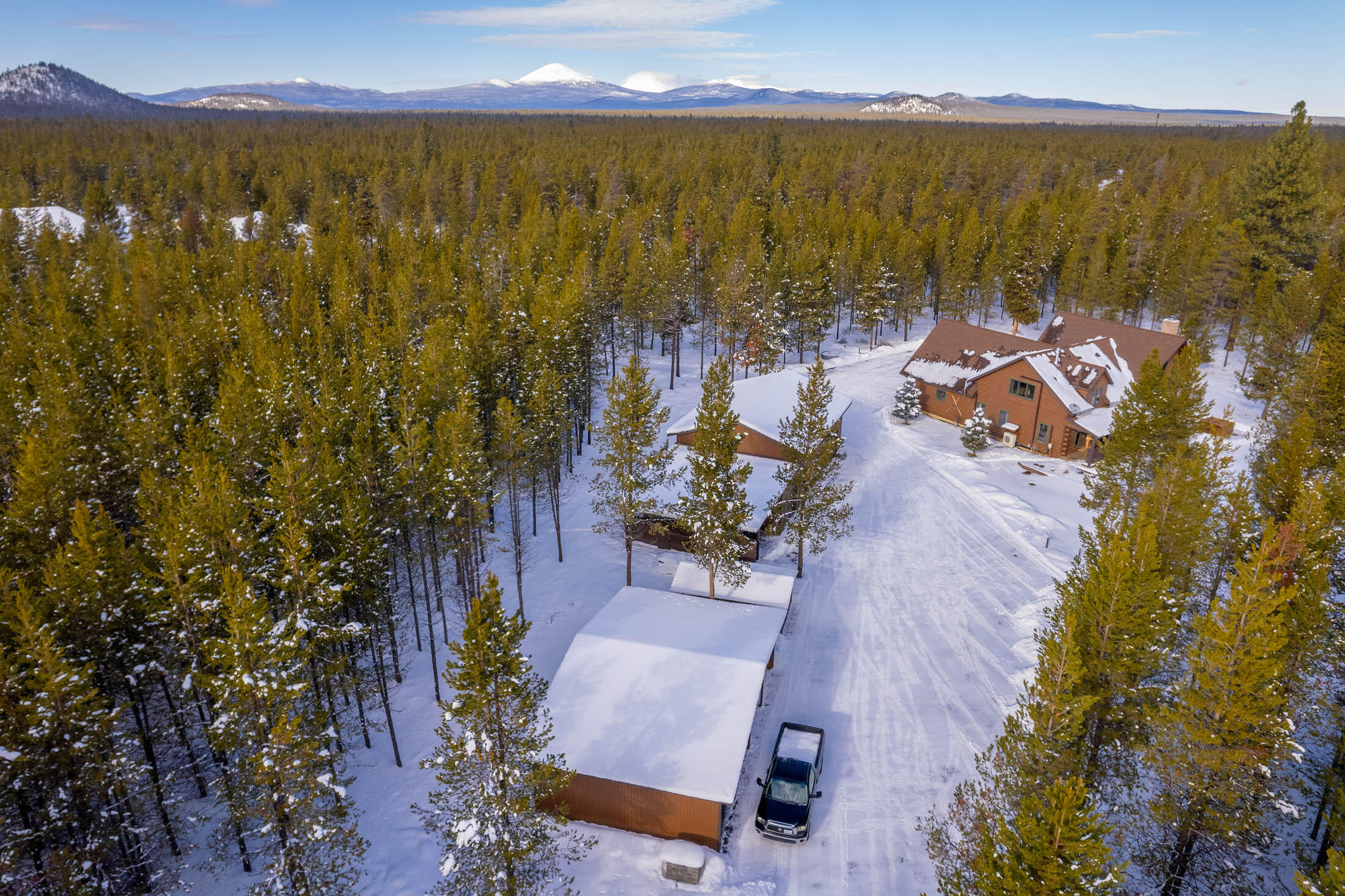 Pinewood Country Est - Residential