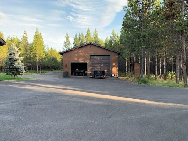 Pinewood Country Est - Residential