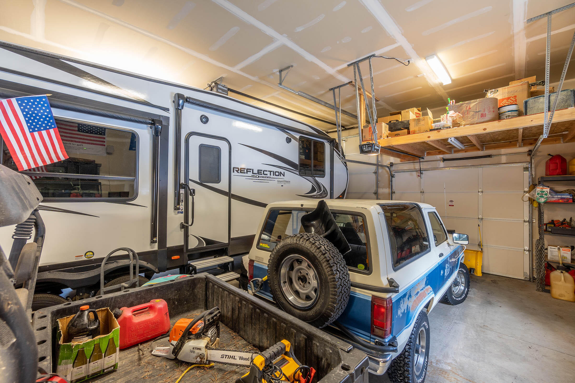 Pinewood Country Est - Residential