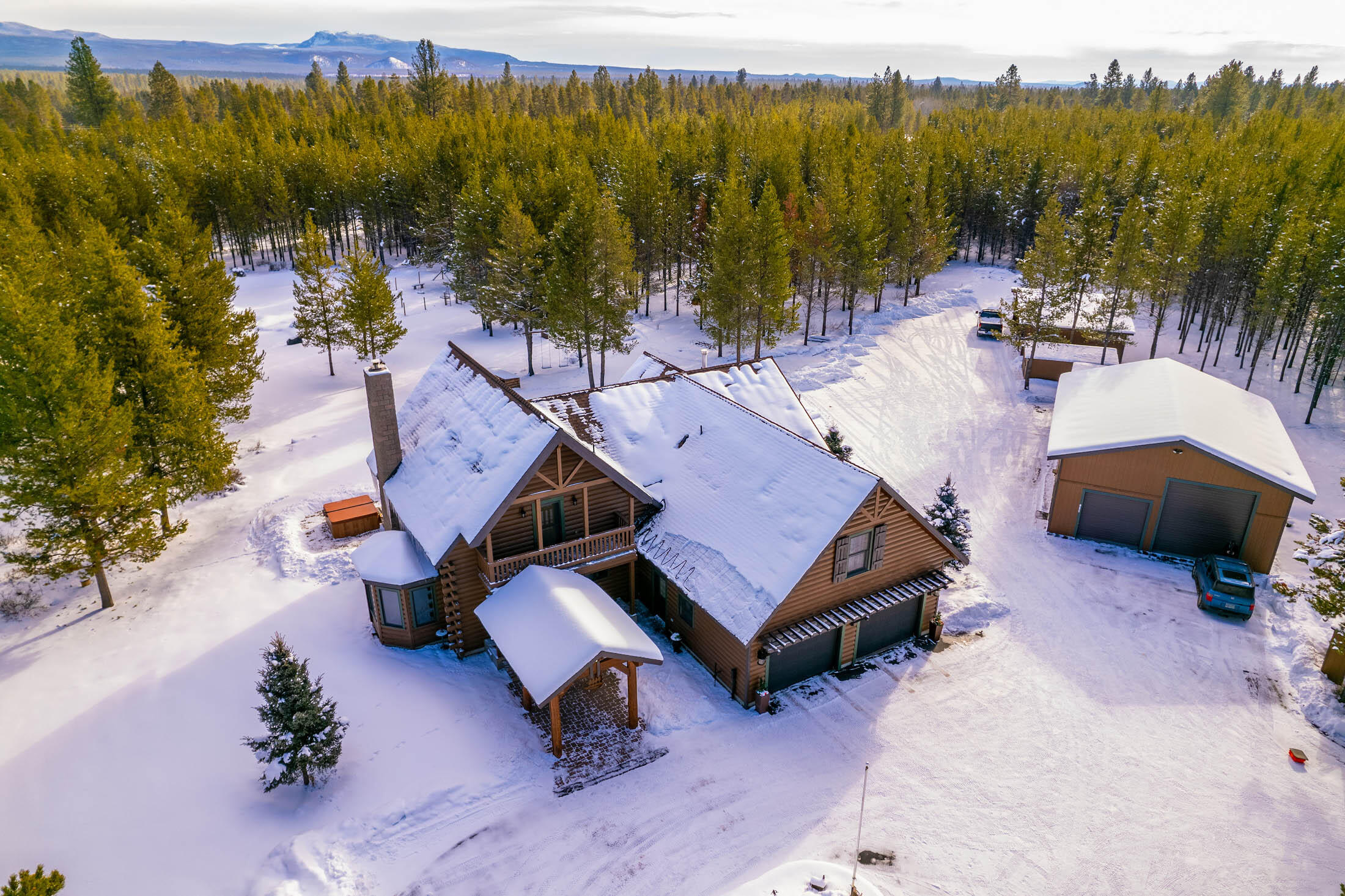 Pinewood Country Est - Residential