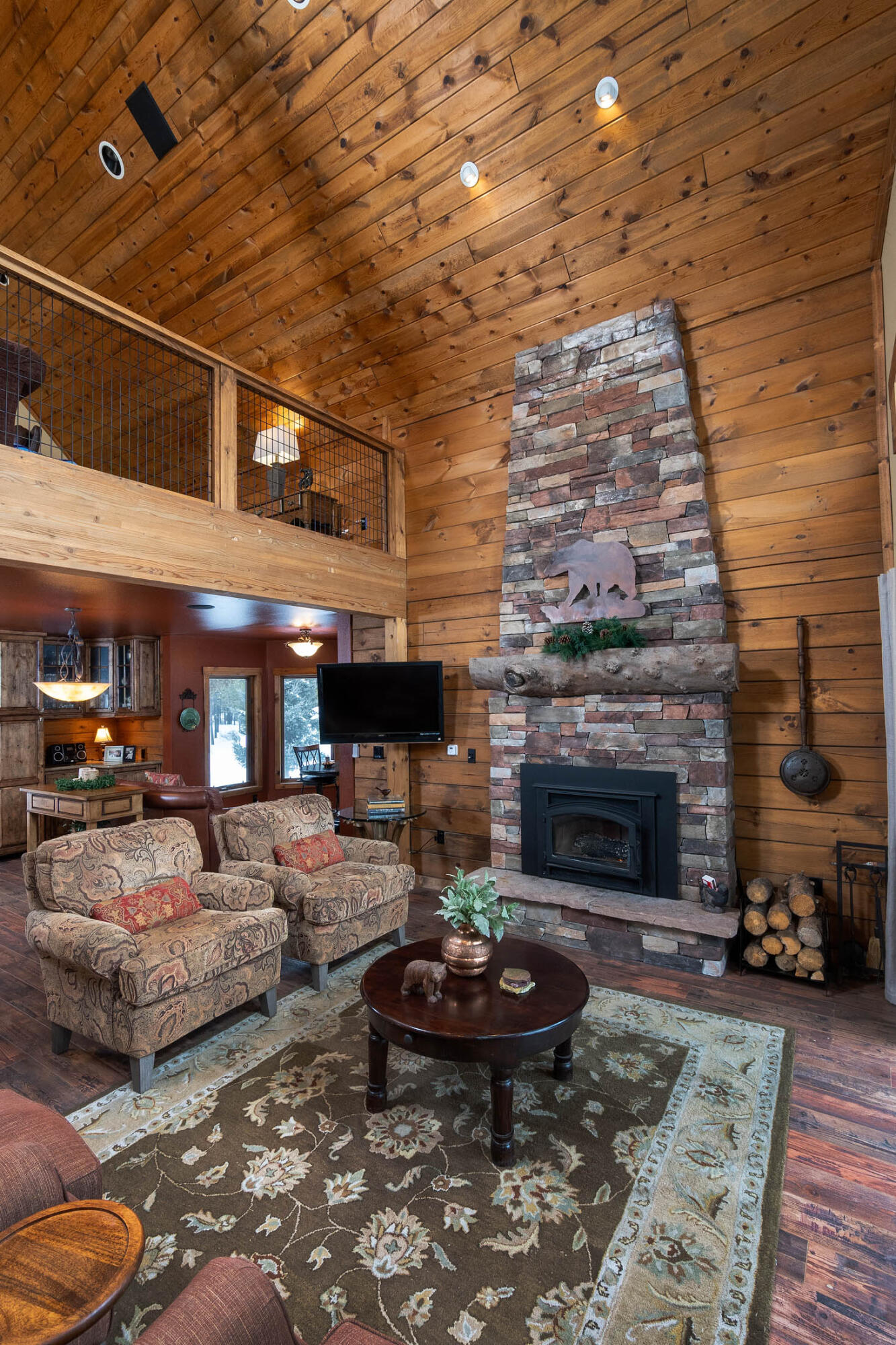 Pinewood Country Est - Residential