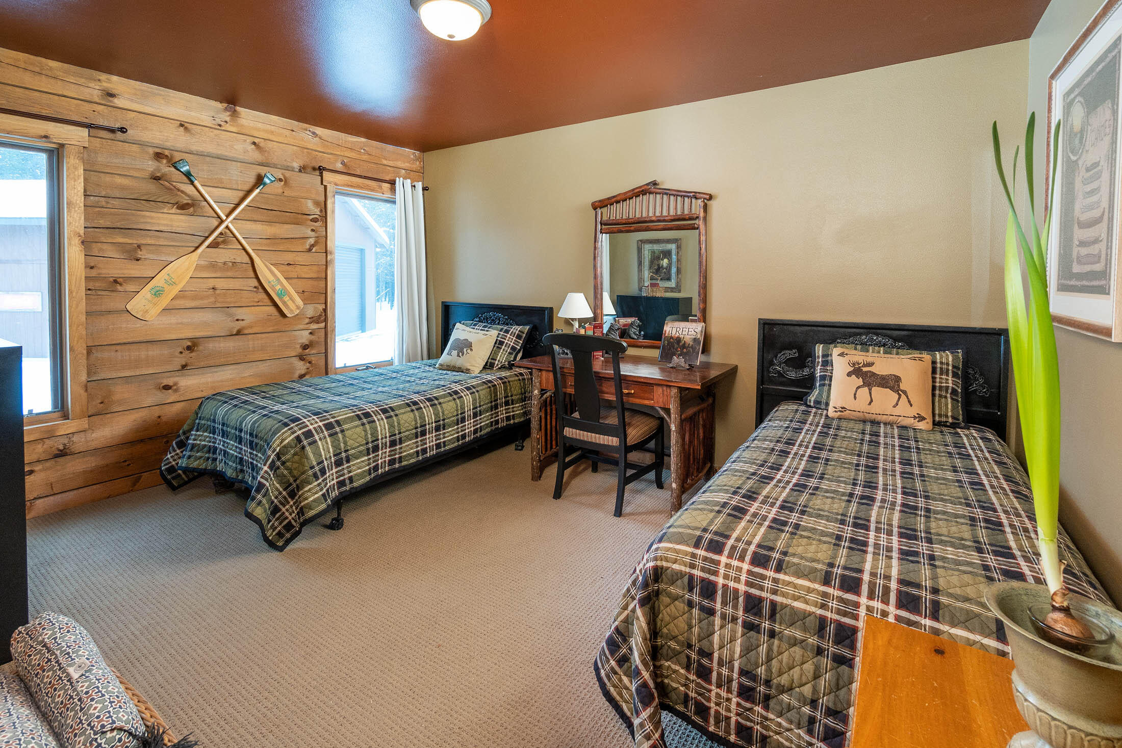 Pinewood Country Est - Residential