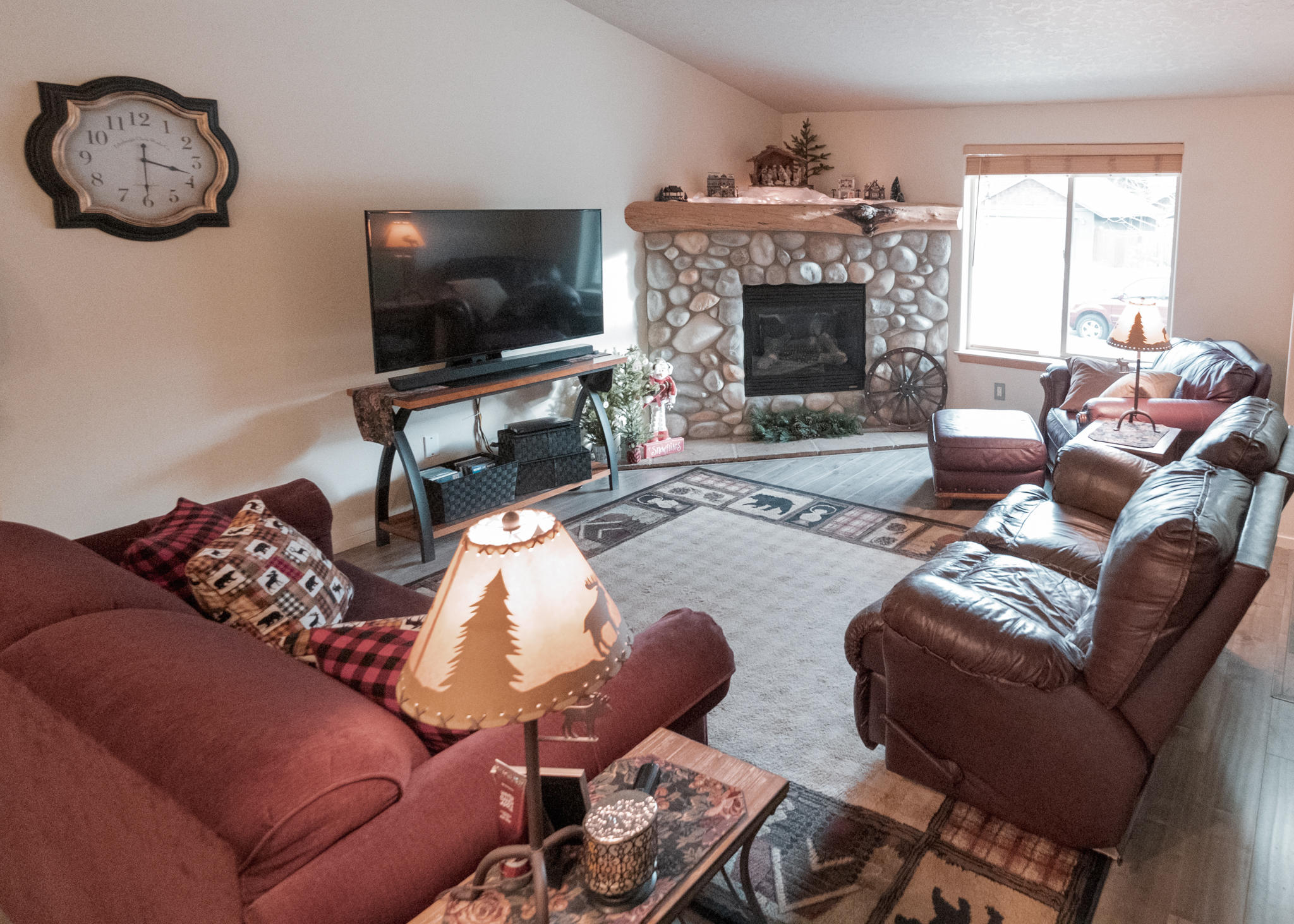 Paulina Peaks - Residential