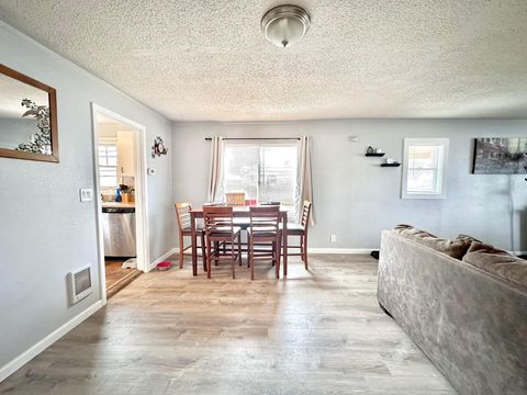 Tiny photo for 3236 Cannon Avenue, Klamath Falls, OR 97603 (MLS # 220220263)