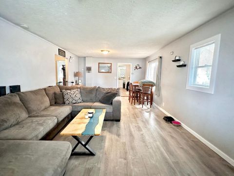 Tiny photo for 3236 Cannon Avenue, Klamath Falls, OR 97603 (MLS # 220220263)