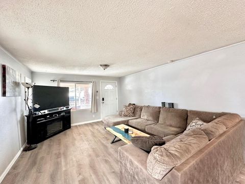 Tiny photo for 3236 Cannon Avenue, Klamath Falls, OR 97603 (MLS # 220220263)