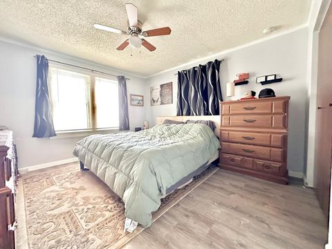 Tiny photo for 3236 Cannon Avenue, Klamath Falls, OR 97603 (MLS # 220220263)