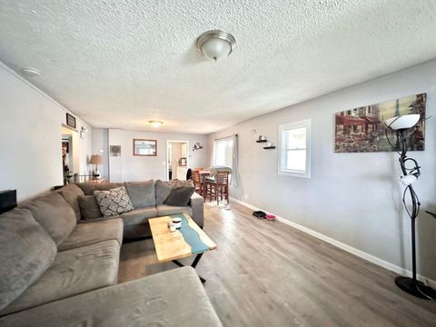 Tiny photo for 3236 Cannon Avenue, Klamath Falls, OR 97603 (MLS # 220220263)