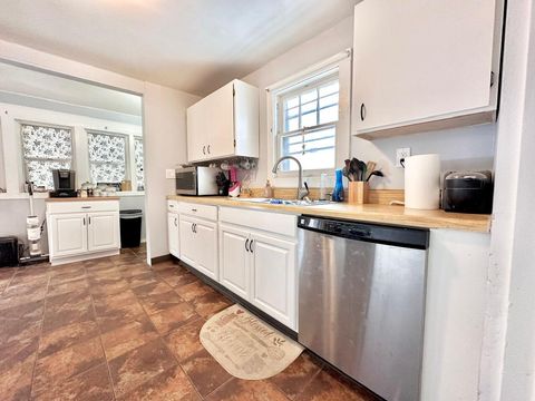 Tiny photo for 3236 Cannon Avenue, Klamath Falls, OR 97603 (MLS # 220220263)