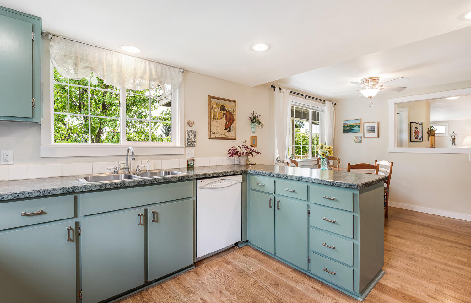 River Terrace - Residential