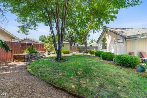 Tiny photo for 2736 Juanita Avenue, Medford, OR 97504 (MLS # 220225380)
