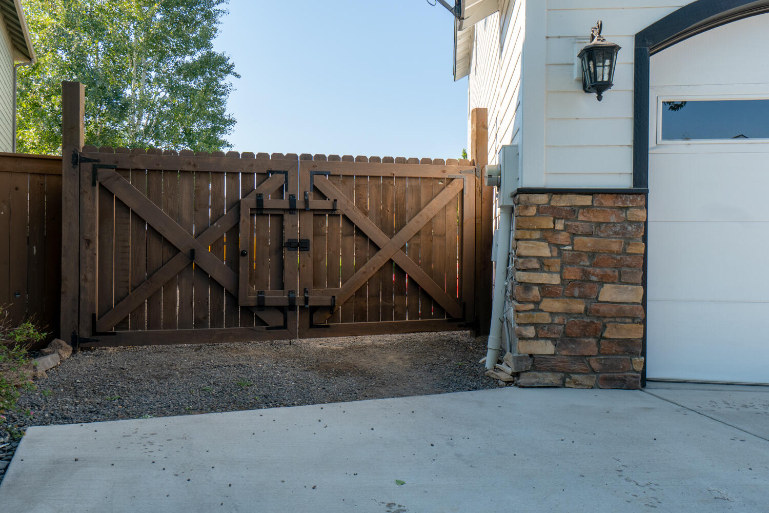 Ni Lah Sha Village - Residential