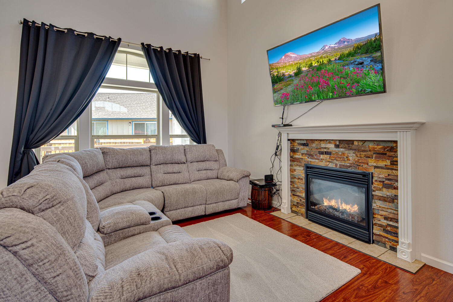 Ni Lah Sha Village - Residential