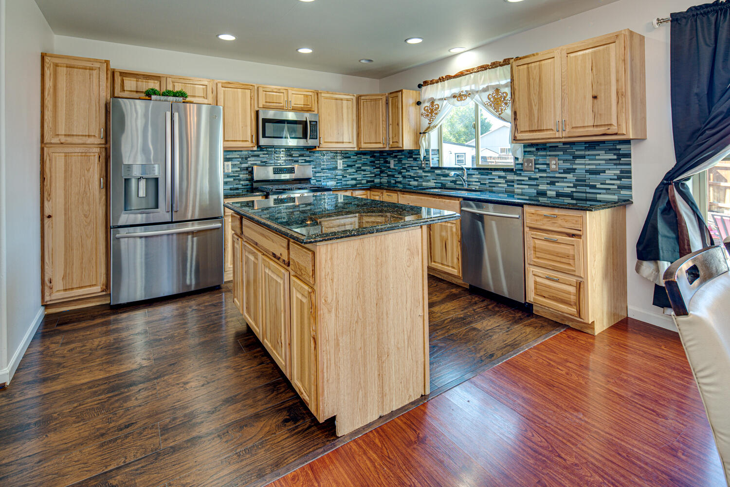 Ni Lah Sha Village - Residential