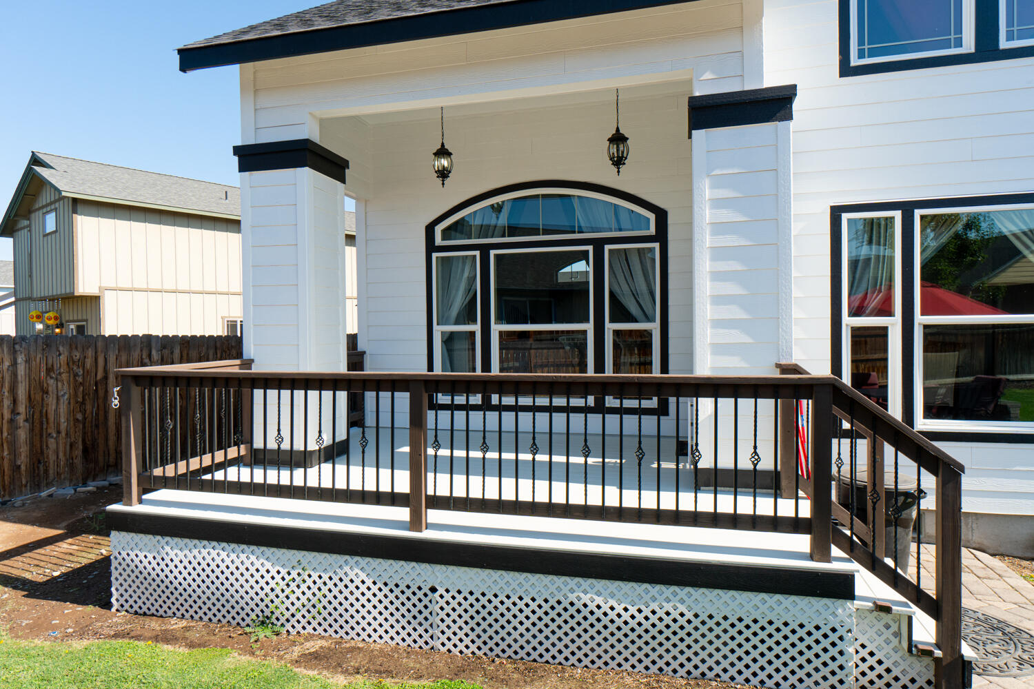 Ni Lah Sha Village - Residential