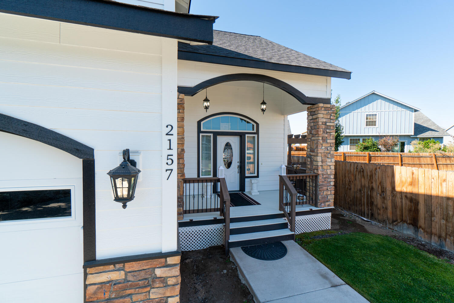 Ni Lah Sha Village - Residential