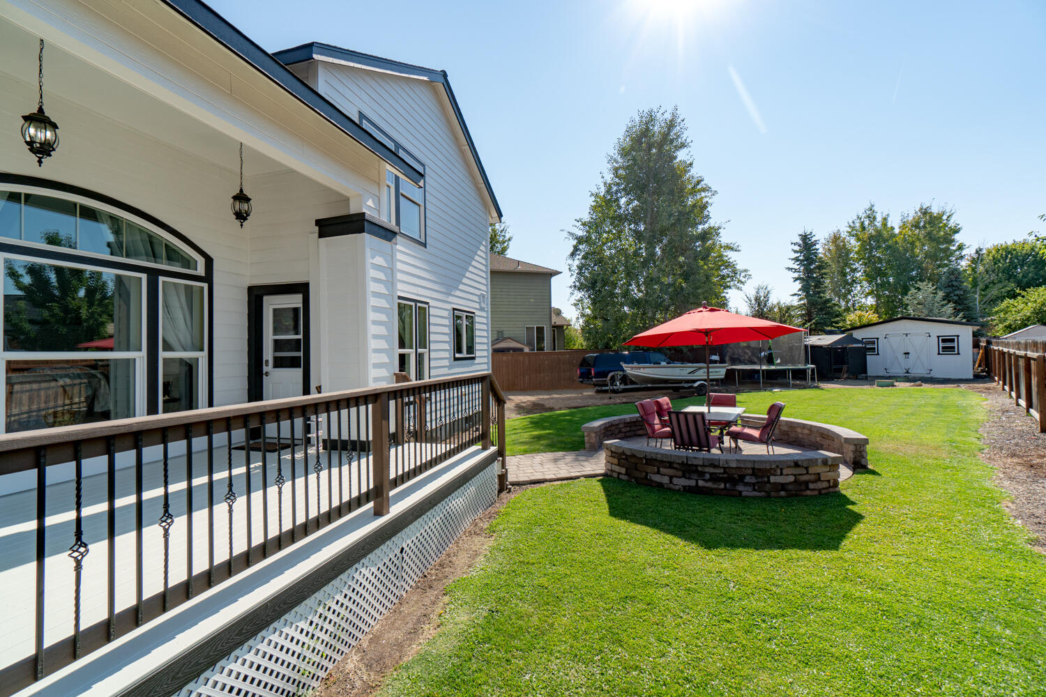 Ni Lah Sha Village - Residential