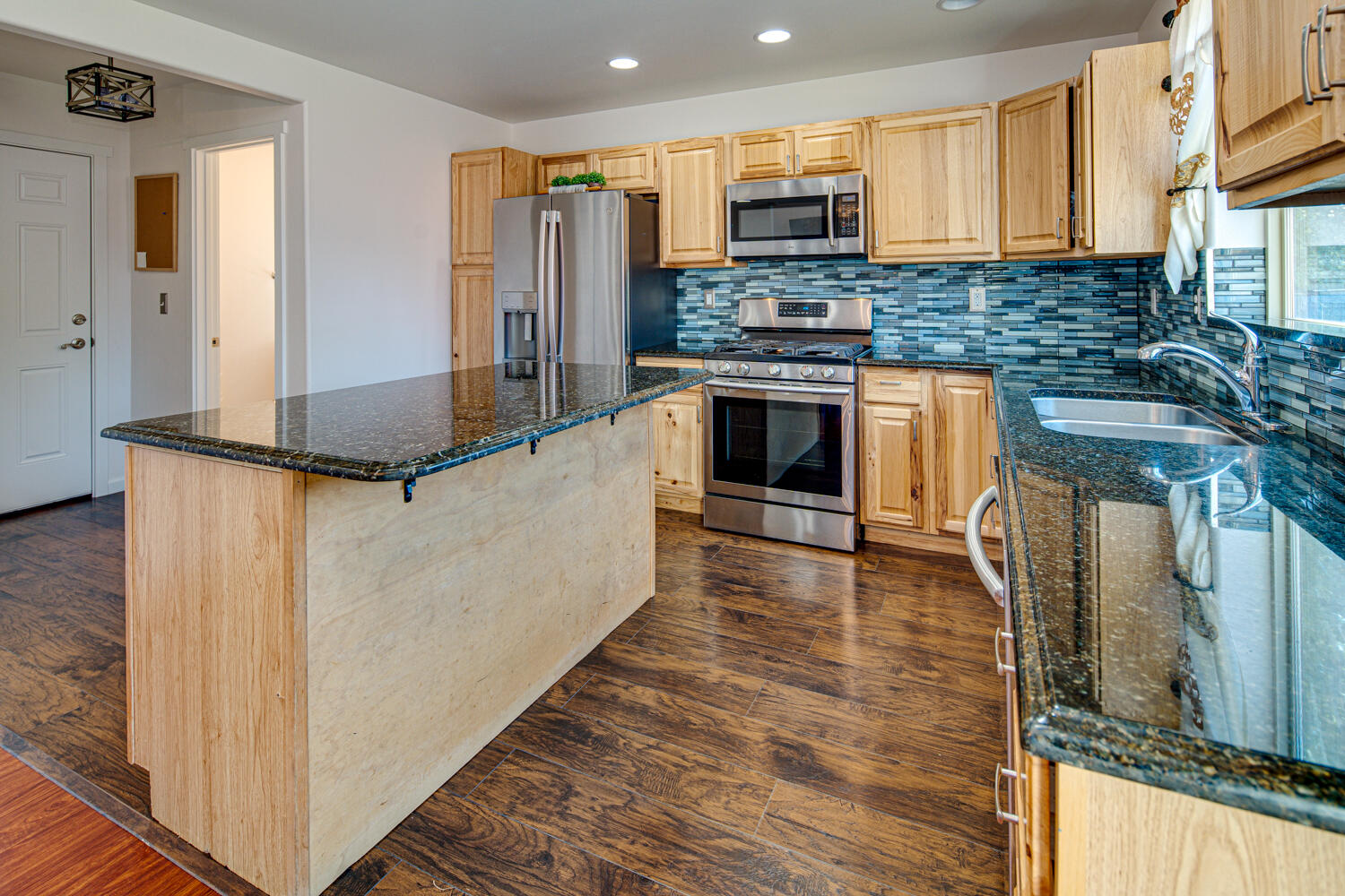 Ni Lah Sha Village - Residential