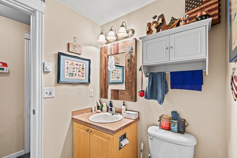 Tiny photo for 1250 Diamond Street, Medford, OR 97501 (MLS # 220212816)