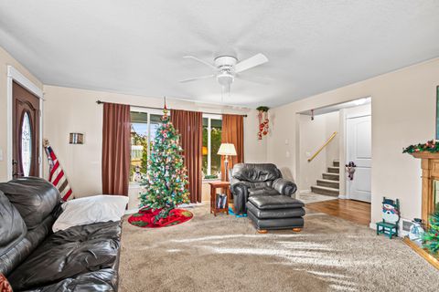 Tiny photo for 1250 Diamond Street, Medford, OR 97501 (MLS # 220212816)