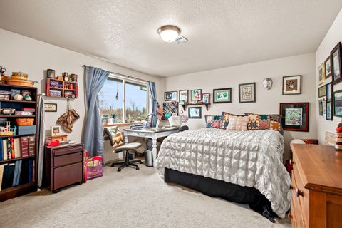 Tiny photo for 1250 Diamond Street, Medford, OR 97501 (MLS # 220212816)