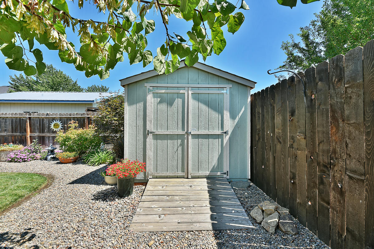 Snowy Butte Meadows - Residential